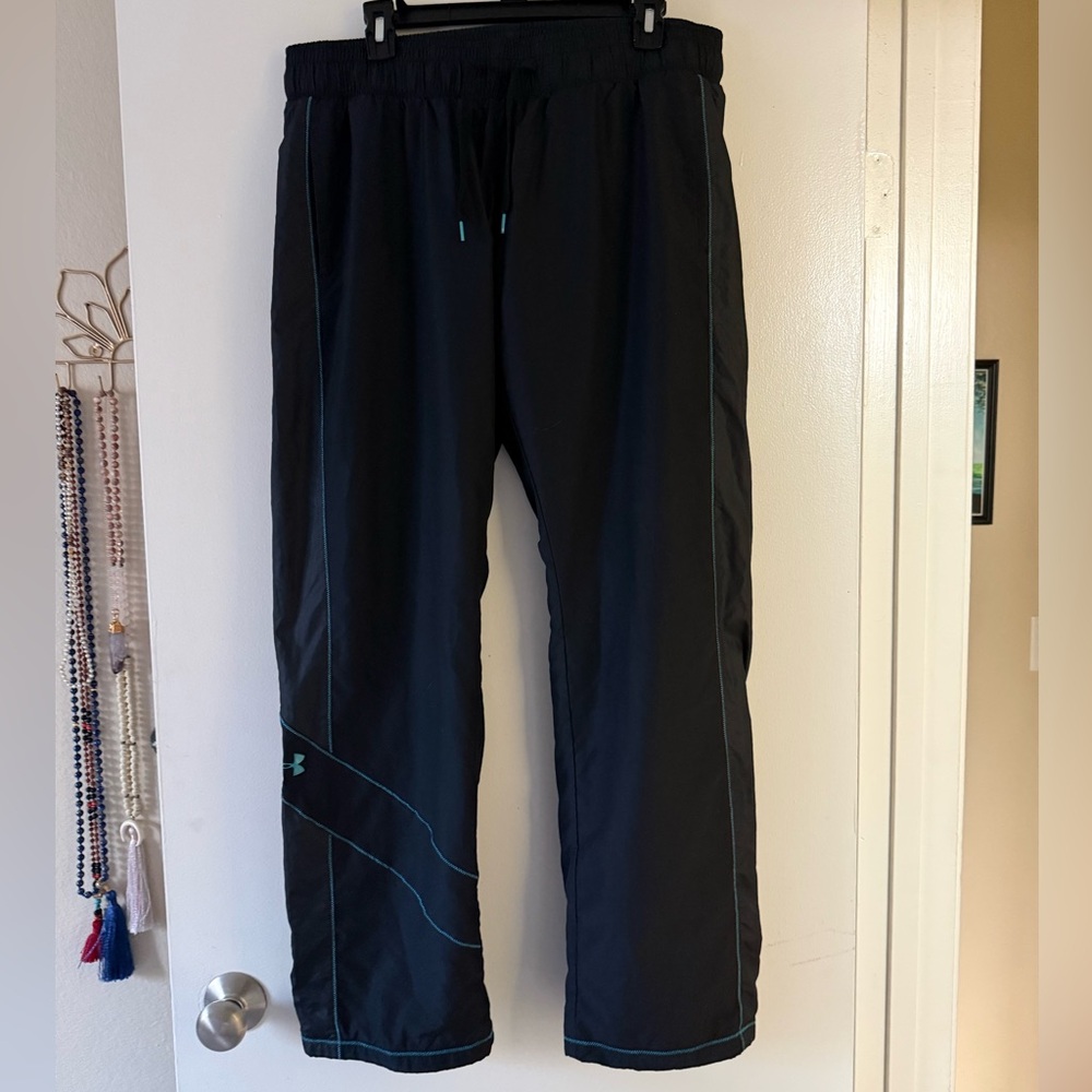 EUC Under Armour Semi-fitted Women’s Lined Windbreaker Pants Teal Accents Size L